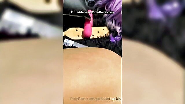OnlyFans leak reveals a young girl enjoying outdoor sex with a missionary creampie and teasing with an anal plug.