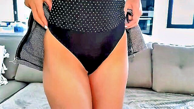 hot and sexy porn video featuring amazing boobs and great tits : Ts