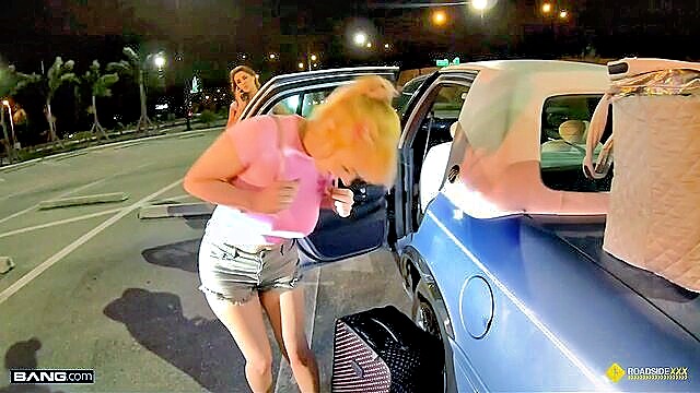 Ava Sinclaire - big boobs and piercing teen in hardcore action