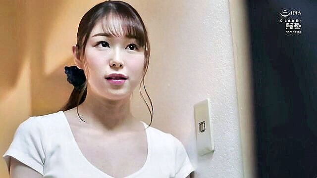 Johana Echavarria - sensual asian beauty johana echavarria in pantyless delight