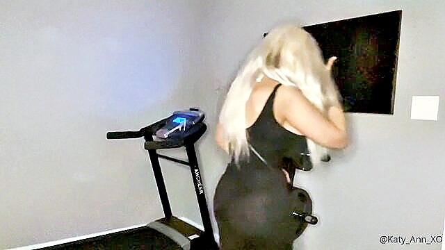 babe, milf - katy_anns steamy sex tape with a hot milf