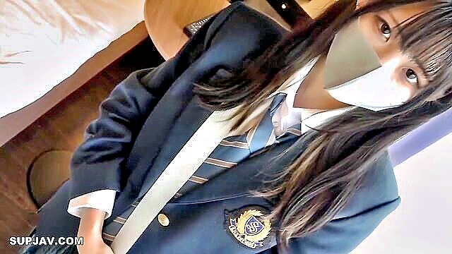 japanese beauty gets handjob and creampie in uncensored video : fc2