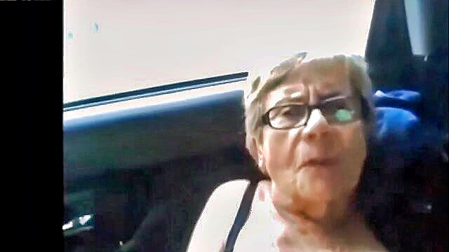 mature woman reaches orgasm in amateur porn video : idonnelly