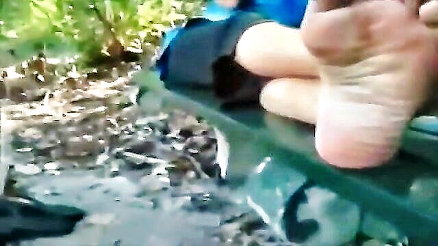 sexy girl bares feet soles in park xxx pron video : angus_wunsch