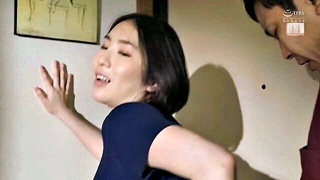 neighboring married japanese woman seeks threesome at home in sexvidos : Ara