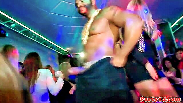 amateur sluts suck and wank strippers in hd xxx pron video : JimSlip