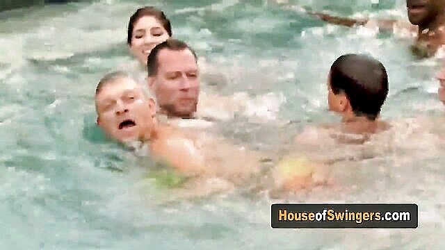 desi chudai video mature swinger milf enjoys poolside interactions : electa_thompson